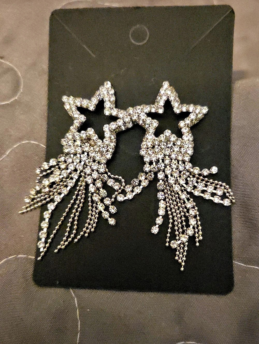 Rhinestone Star Dangle Earrings in Silver